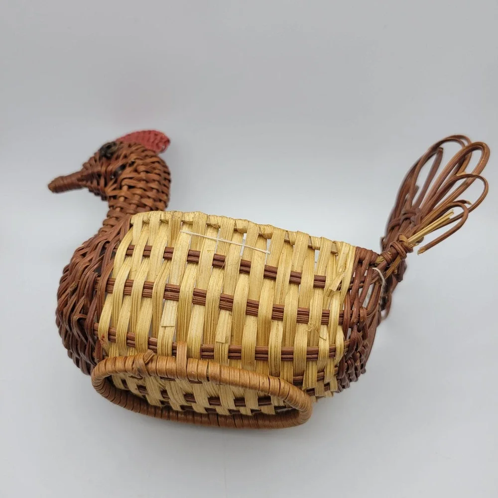 Cute Wicker Chicken Basket Planter with Liner‎ Vintage Farmhouse Decor